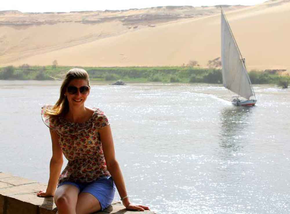 Laura-Egypt-2012-fam-Aswan-2