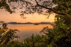Lake Mutanda | Luxury Uganda Holidays | The Ultimate Travel Company