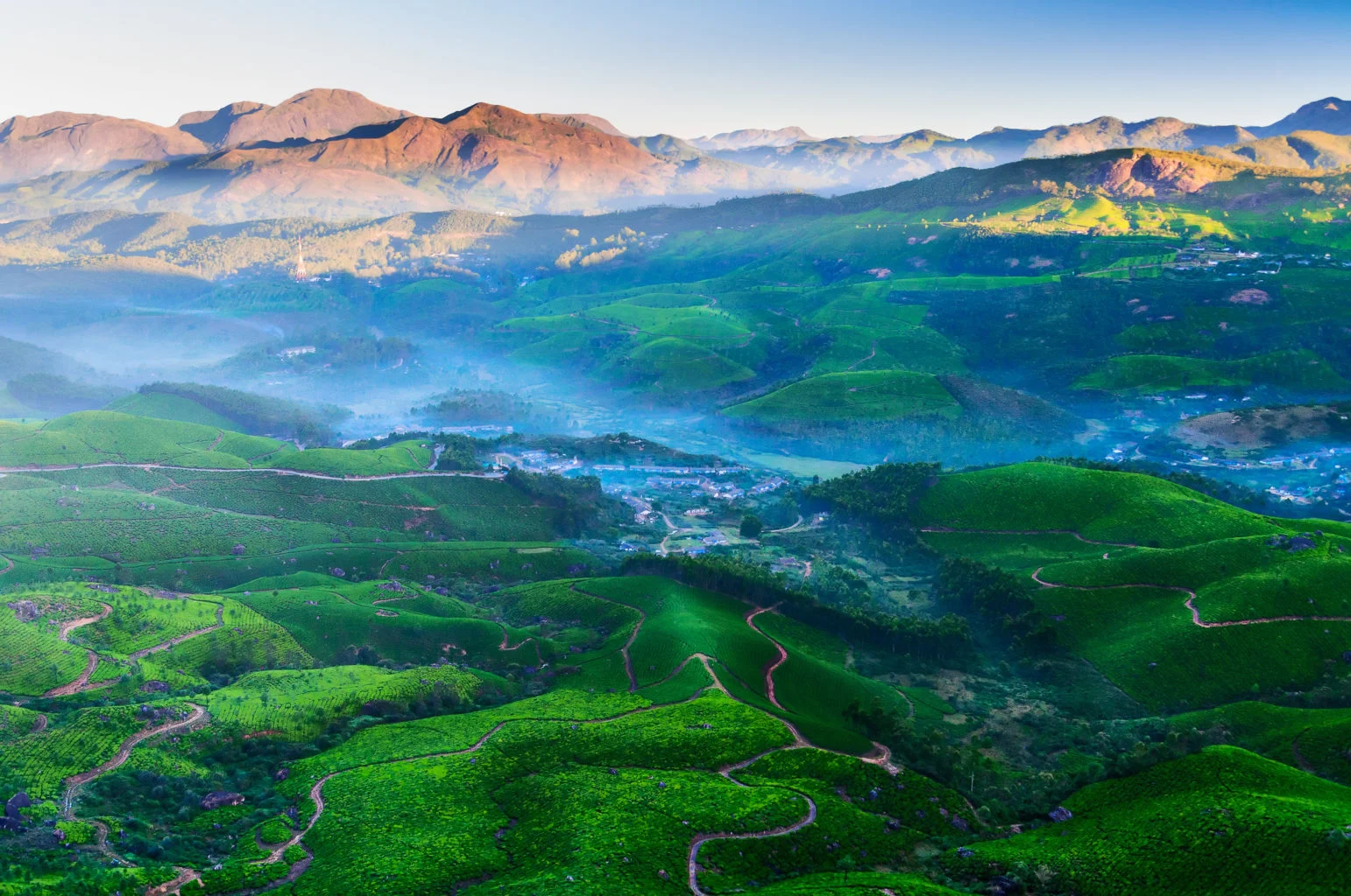 Munnar, India | glorious mountain landscapes |Ultimate Travel Company