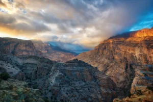 Rocky Landscapes in Oman | Luxury Oman Holidays | The Ultimate Travel Company