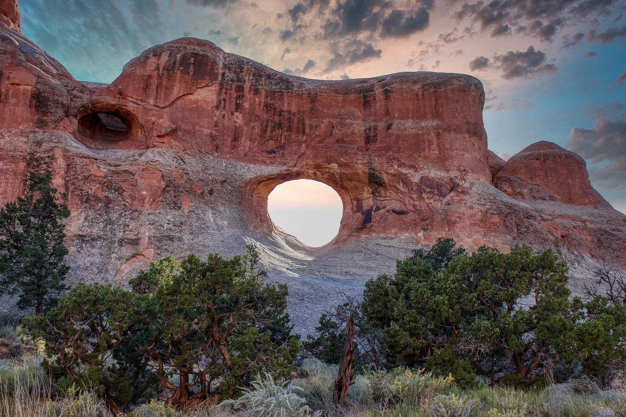 Utah National Parks| Tunnel | Ultimate Travel Company