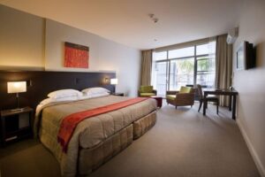 Scenic Hotel Bay Of Islands, Paihia | Hotels modern bed | New Zealand | The Ultimate Travel Company