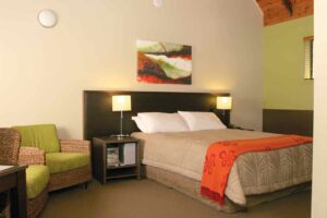 Scenic Hotel Bay Of Islands, Paihia | Hotels modern bed | New Zealand | The Ultimate Travel Company