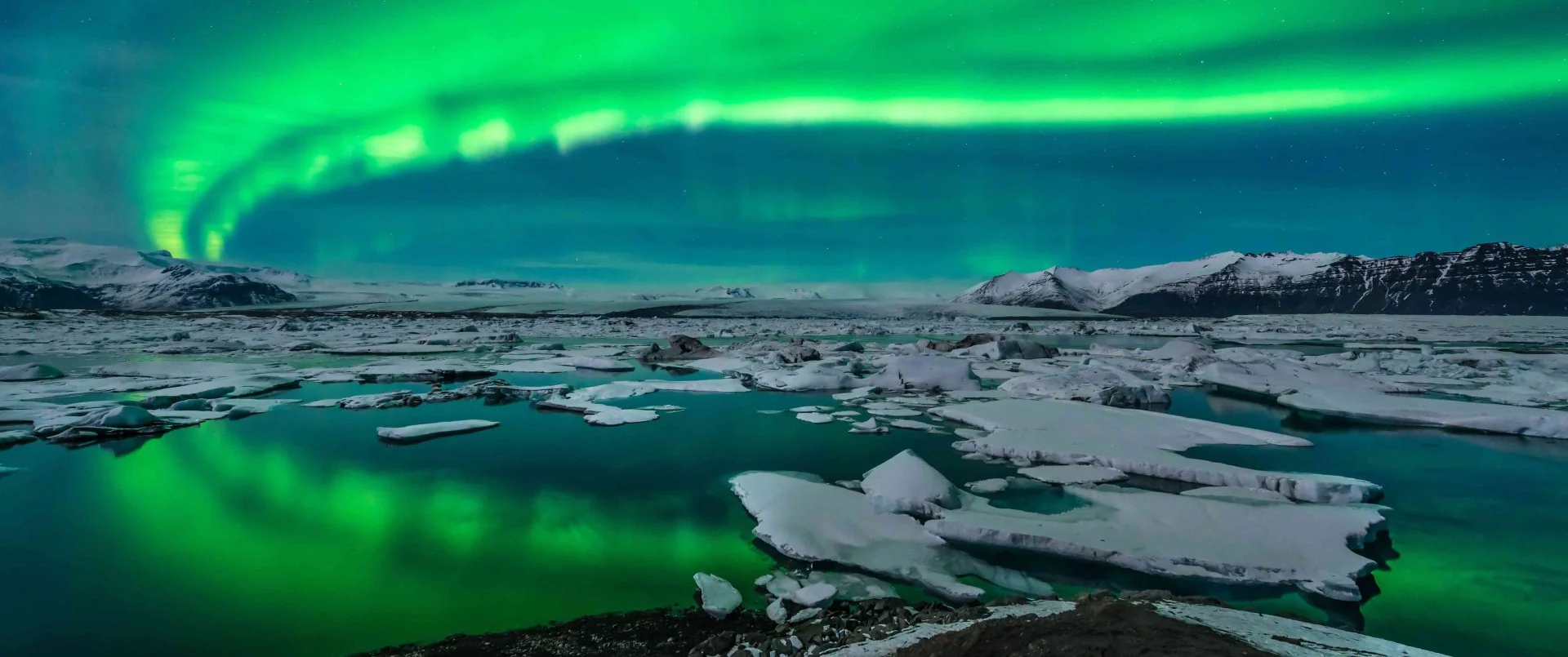 Northern Lights at Night in Iceland | Luxury Iceland Holidays | The Ultimate Travel Company