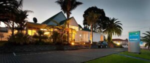 Scenic Hotel Bay Of Islands, Paihia | Hotels exterior at night | New Zealand | The Ultimate Travel Company