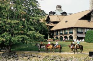 Fairmont Le Château Montebello, Quebec | The Ultimate Travel Company