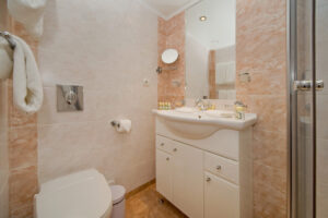 Volga Dream | Eastern Europe & Russia | bath room | The Ultimate Travel Company