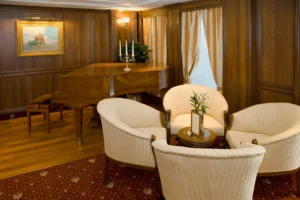 Volga Dream | Eastern Europe & Russia | living area | The Ultimate Travel Company