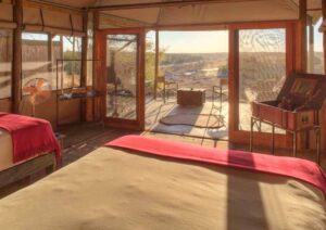 Meno A Kwena, Makgadikgadi Pans | Botswana | twin bedroom | The Ultimate Travel Company