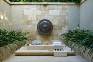 Amanjiwo, Magelang, Java | Indonesia | Amanjiwo outdoor bathroom | The Ultimate Travel Company