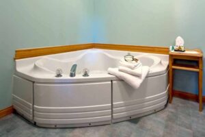 Aurora Inn, Yukon | The Ultimate Travel Company