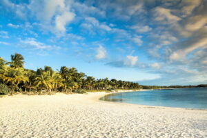 Lux* Belle Mare | Mauritius | blue ocean | The Ultimate Travel Company