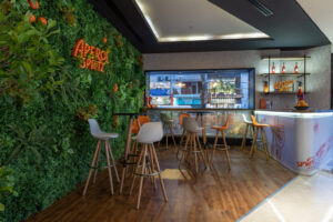 Caravelle Hotel, Ho Chi Minh City | Vietnam | bar | The Ultimate Travel Company