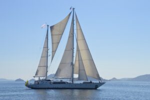 Burma Boating | The Ultimate Travel Company