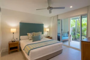 MANDALAY LUXURY BEACHFRONT APARTMENTS, PORT DOUGLAS | Indonesia | Bed room | The Ultimate Travel Company