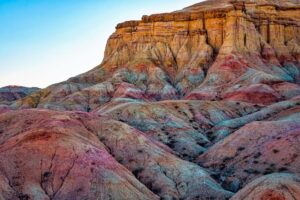 Flaming Cliffs Gobi | Luxury Mongolia Holidays | The Ultimate Travel Company