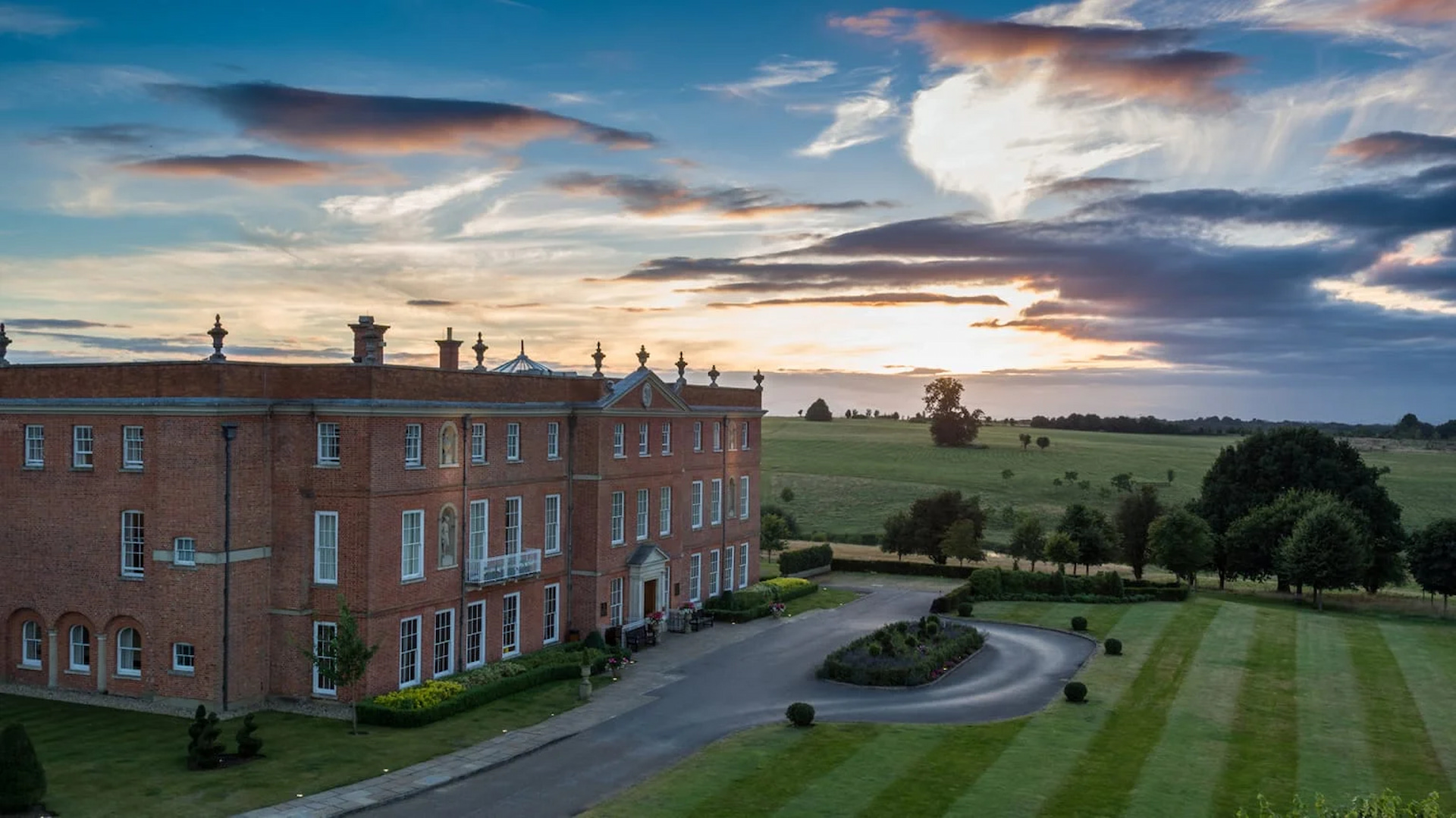 Four Seasons Hotel Hampshire | Ultimate Travel Co