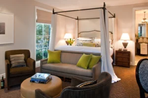 Hotel Yountville, Napa Valley | The South West | bedroom | The Ultimate Travel Company
