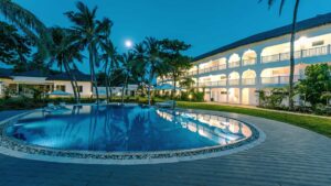 Lux* Belle Mare | Mauritius | pool | The Ultimate Travel Company