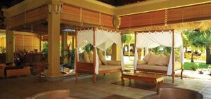 Paradis Beachcomber Golf Resort & Spa | Mauritius | living area | The Ultimate Travel Company