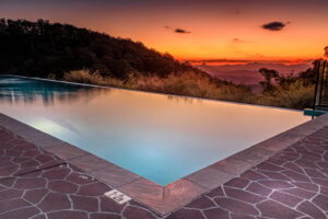 O’reilly’s Rainforest Retreat, Lamington National Park | Queensland | The Infinity pool at sunset | The Ultimate Travel Company |