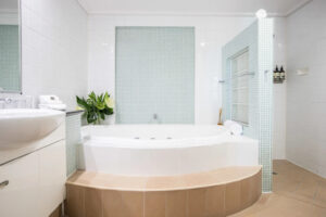 Peninsula Boutique Hotel, Port Douglas | Queensland | Peninsula Hotel bathroom | The Ultimate Travel Company