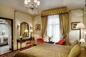 The Ritz, Madrid | The Ultimate Travel Company