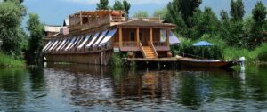 The-Sukoon-Houseboat-HERO-1920x805