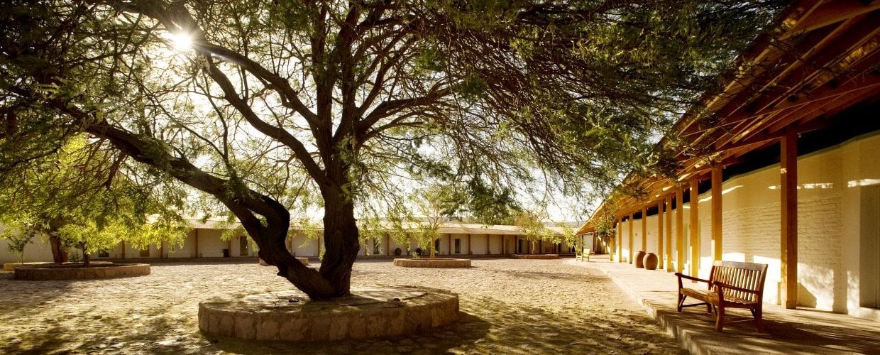 explora-Atacama.-Outside-according-to-the-desert-landscape-wilderness
