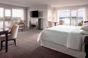Sheraton Fallsviews Hotel | Ontario | Sheraton bedroom | The Ultimate Travel Company