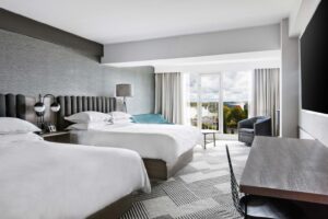Sheraton Fallsviews Hotel | Ontario | Sheraton bedroom | The Ultimate Travel Company
