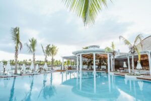 Lux* Grand Gaube | Mauritius | pool | The Ultimate Travel Company