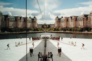 Building Mirror in Oslo | Luxury Norway Holidays | The Ultimate Travel Company