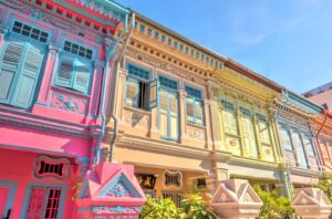 Colourful Buildings in Singapore | Malaysia Holidays | The Ultimate Travel Company