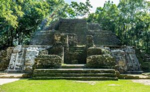Lamanai Archaeological Reserve | Luxury Belize Holidays | The Ultimate Travel Company