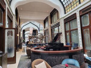 Four Seasons Hotel Gresham Palace Budapest | Ultimate Travel Company