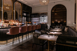 Fairmont Chateau Lake Louise, Banff National Park | Canada | bar | The Ultimate Travel Company