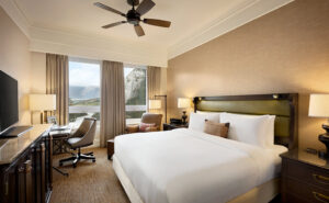 Fairmont Banff Springs, Banff | Canada | living room | The Ultimate Travel Company