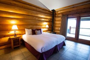 Fraser River Lodge, Agassiz | Canada | bedroom | The Ultimate Travel Company