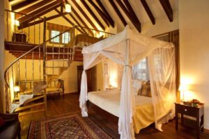 Giraffe-Manor-Finch-Hatton-Suite