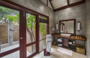 Jungle Beach Resort, Sri Lanka 1