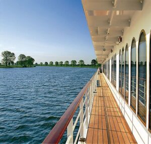 Ms Royal Crown By Noble Caledonia | Ultimate Travel Company