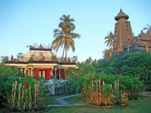 Hotel Tugu, Lombok | Indonesia | garden | The Ultimate Travel Company