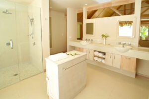 The Little Polynesian Resort, Raratonga Island 4