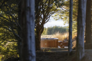 Cabot Lodge, Te Anau | NEW ZEALAND | the lodge tub | The Ultimate Travel Company