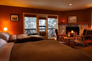 Emerald Lake Lodge | Yoho Park | Ultimate Travel Company | Discover the Untold Tales of the Yukon