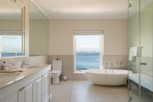 The Marine Bathroom | South Africa | The Ultimate Travel Company
